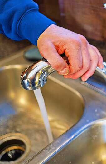 https://blockeddrainshuntingdale.com.au/uploads/2025/07/blocked-sink-48497.jpg