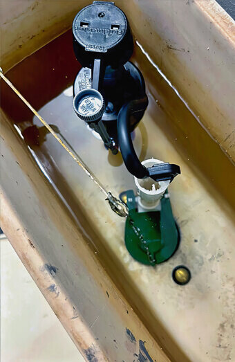 https://blockeddrainshuntingdale.com.au/uploads/2025/07/blocked-toilet-36989.jpg